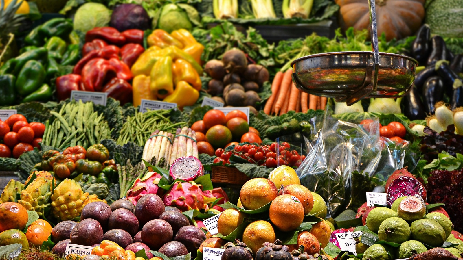 Nutritious plantains with vitamins and minerals illustrated